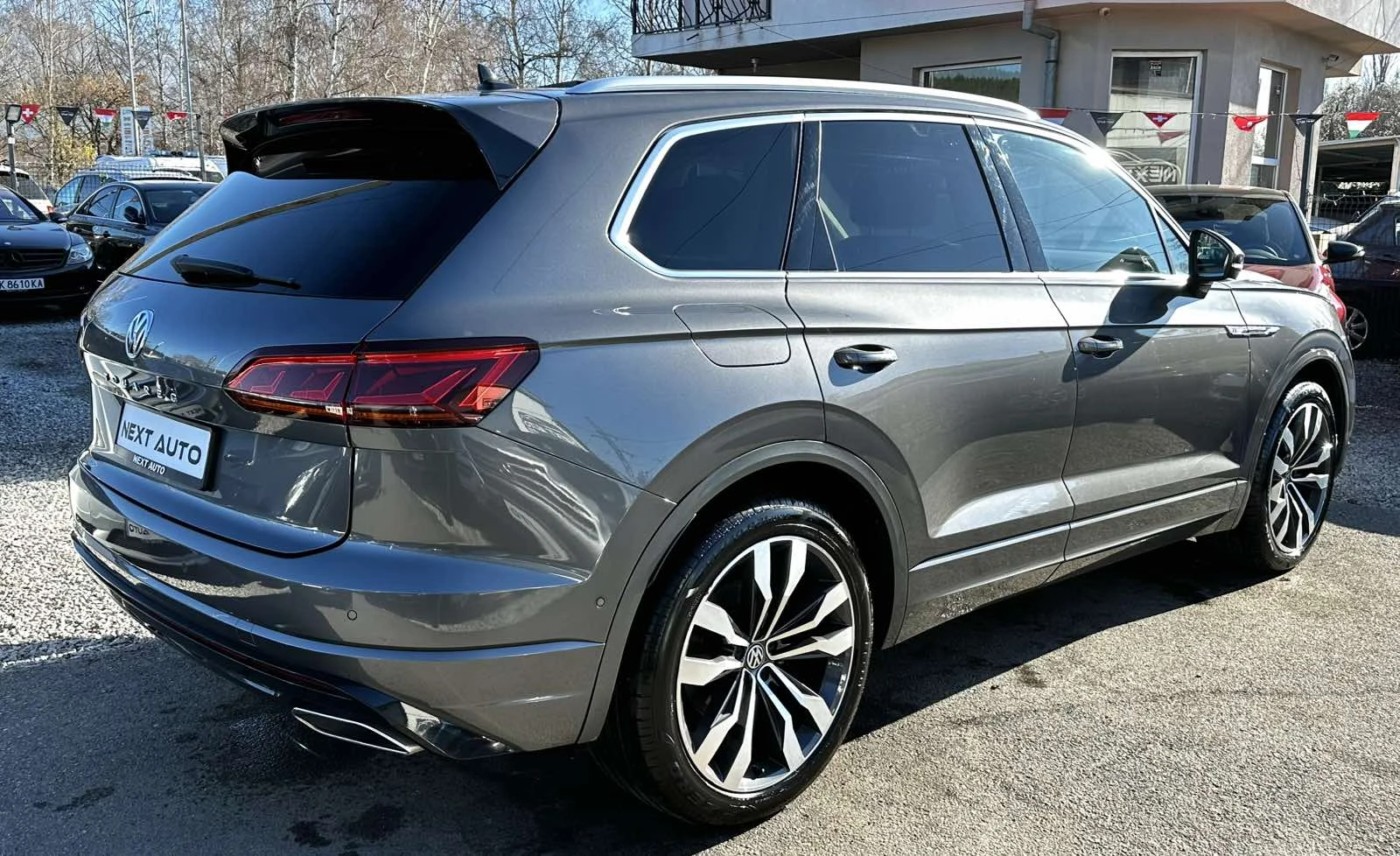 VW Touareg 3.0TDI 286HP R-LINE PANO CAM DISTRONIC EU6D-TEMP | Mobile.bg   5
