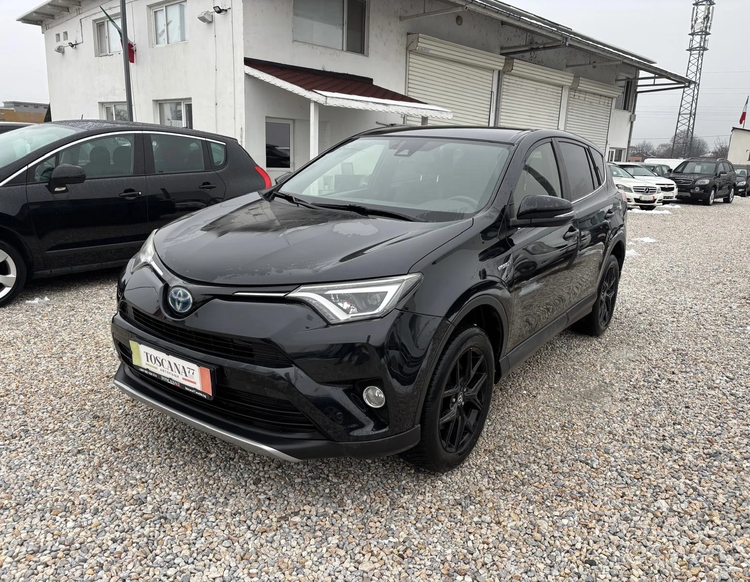 Toyota Rav4 2.5Hybrid* 4х4 * Кожа * Подгрев* Сервизна История* - изображение 2