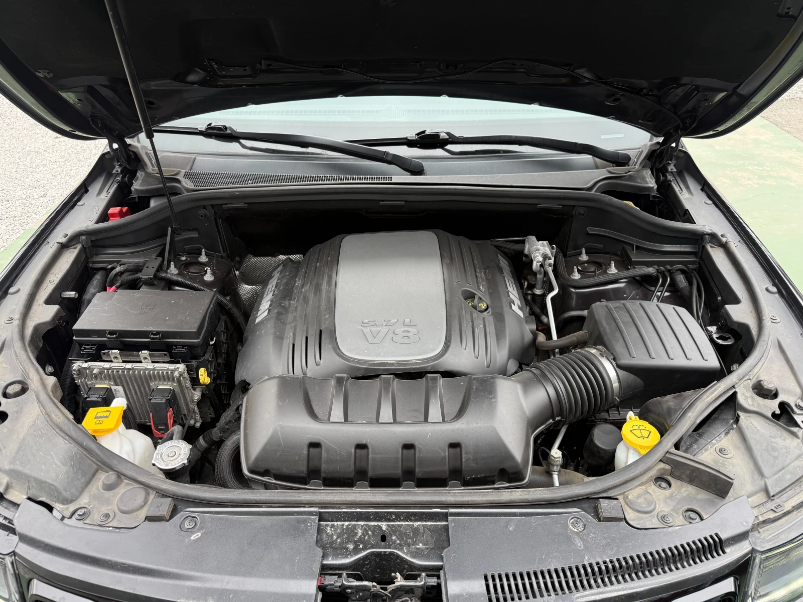 Jeep Grand cherokee 5.7 HEMI, HIGH ALTITUDE, снимка 17 - Автомобили и джипове - 54157484