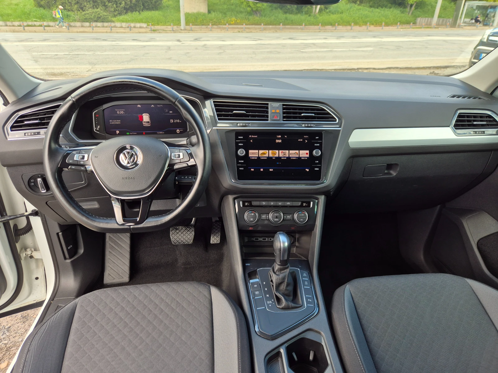 VW Tiguan 2.0TDI R-Line DSG | Mobile.bg � ����������� 14