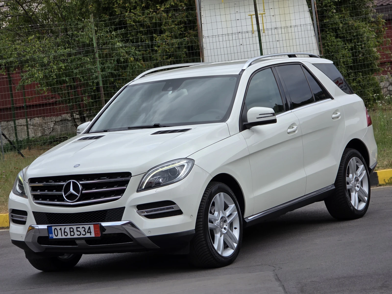 Mercedes-Benz ML 250 Топ състояние лизинг 100% одобрение, снимка 4 - Автомобили и джипове - 56046168