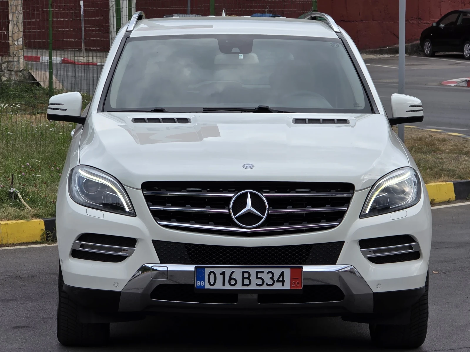 Mercedes-Benz ML 250 Топ състояние лизинг 100% одобрение, снимка 2 - Автомобили и джипове - 56046168