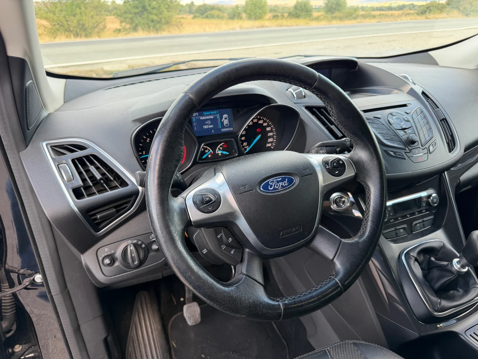 Ford Kuga 2.0 TDCI, снимка 15 - Автомобили и джипове - 56219568