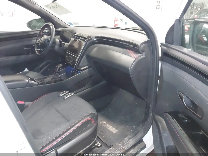 Hyundai Tucson, снимка 8 - Автомобили и джипове - 56608673