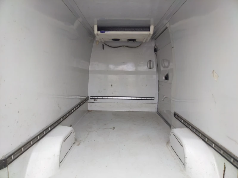 VW Crafter Хладилен 6 скорости климатик , снимка 11 - Бусове и автобуси - 50430676