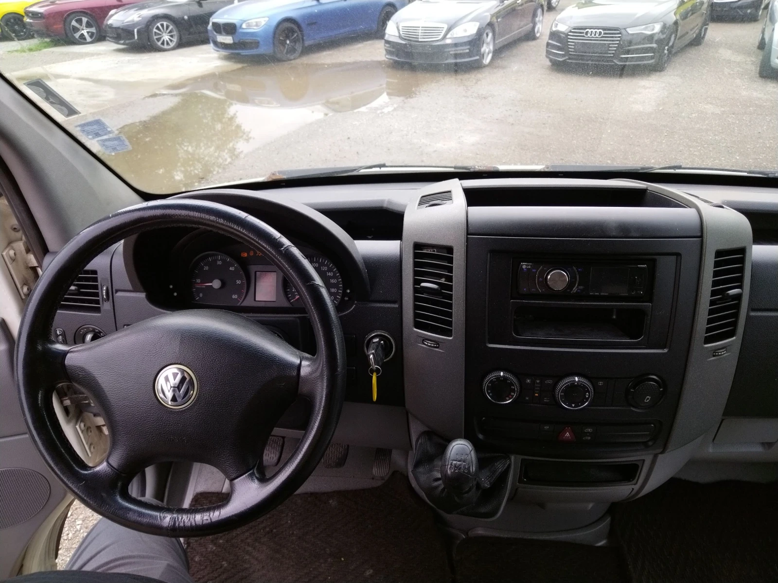 VW Crafter  6    | Mobile.bg   15