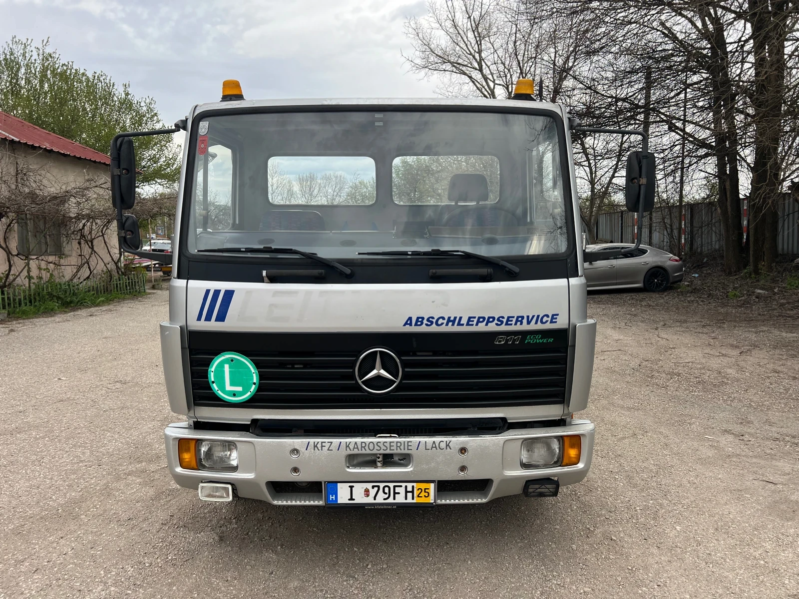 Mercedes-Benz 811 Хидравлика вилици - изображение 2