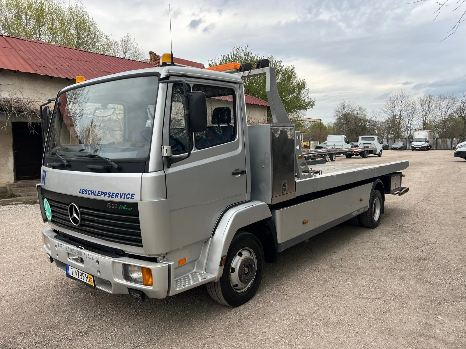 Mercedes-Benz 811 Хидравлика вилици - изображение 3