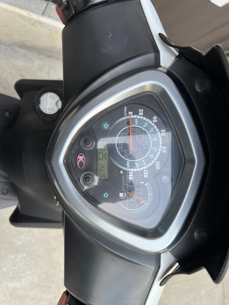 Kymco Agility 200i, снимка 11 - Мотоциклети и мототехника - 50307191