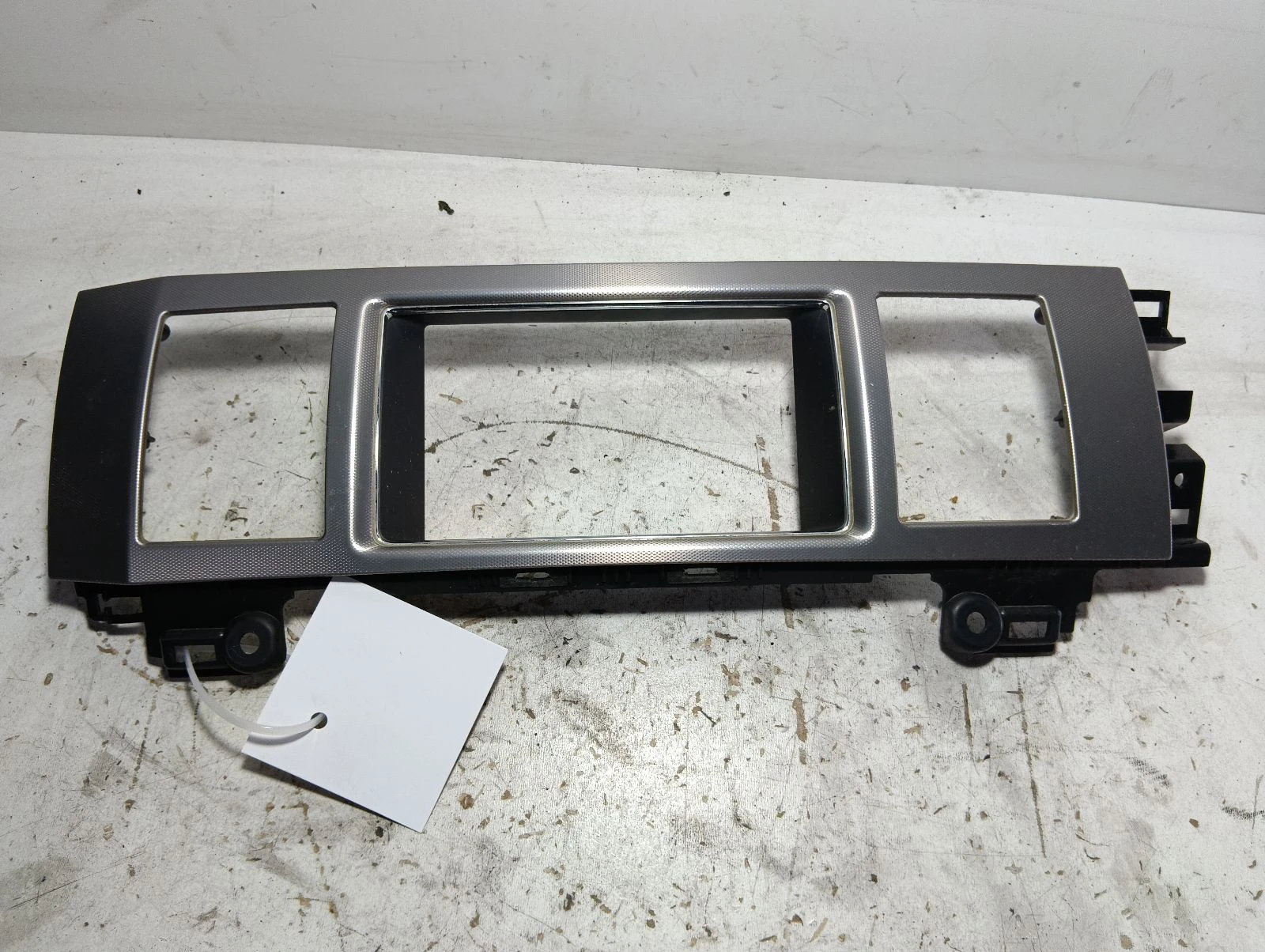 лайсна централна конзола 8X23045C34AH Jaguar XF
