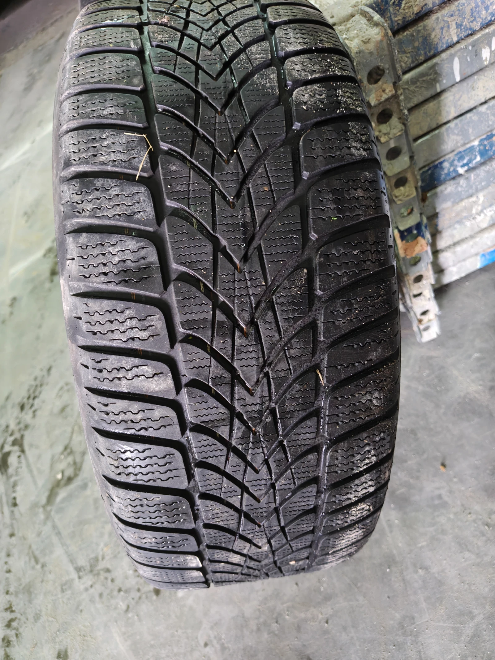Гуми с джанти Dunlop 225/50R17