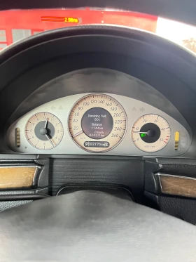 Mercedes-Benz E 320 Facelift, снимка 10
