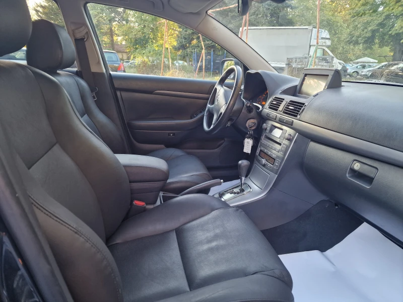 Toyota Avensis 2.4i-АВТОМАТИК-НАВИГАЦИЯ, снимка 12 - Автомобили и джипове - 47441327