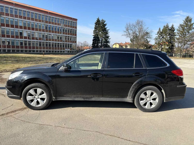 Subaru Outback, снимка 4 - Автомобили и джипове - 49100238