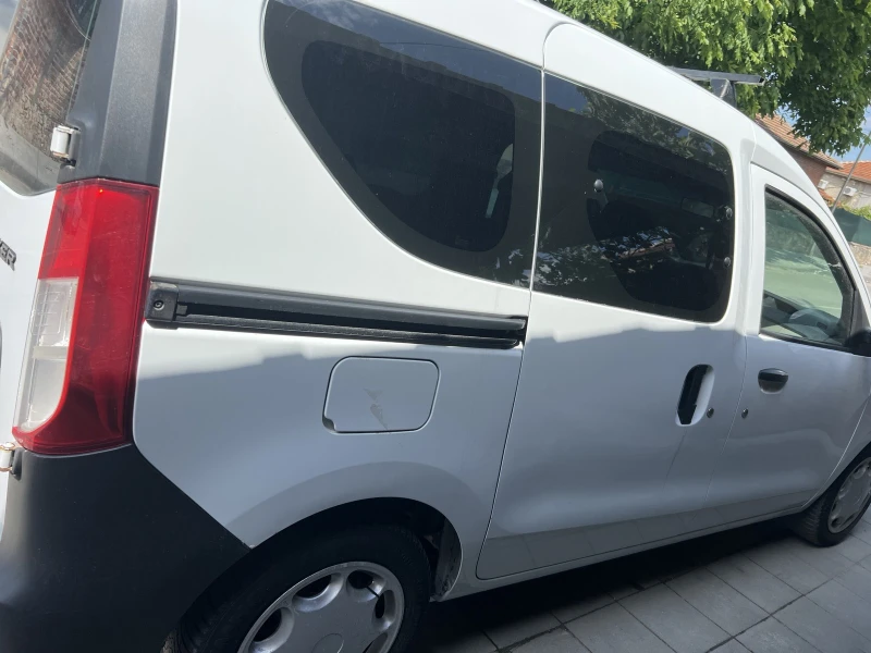 Dacia Dokker, снимка 4 - Автомобили и джипове - 52617344