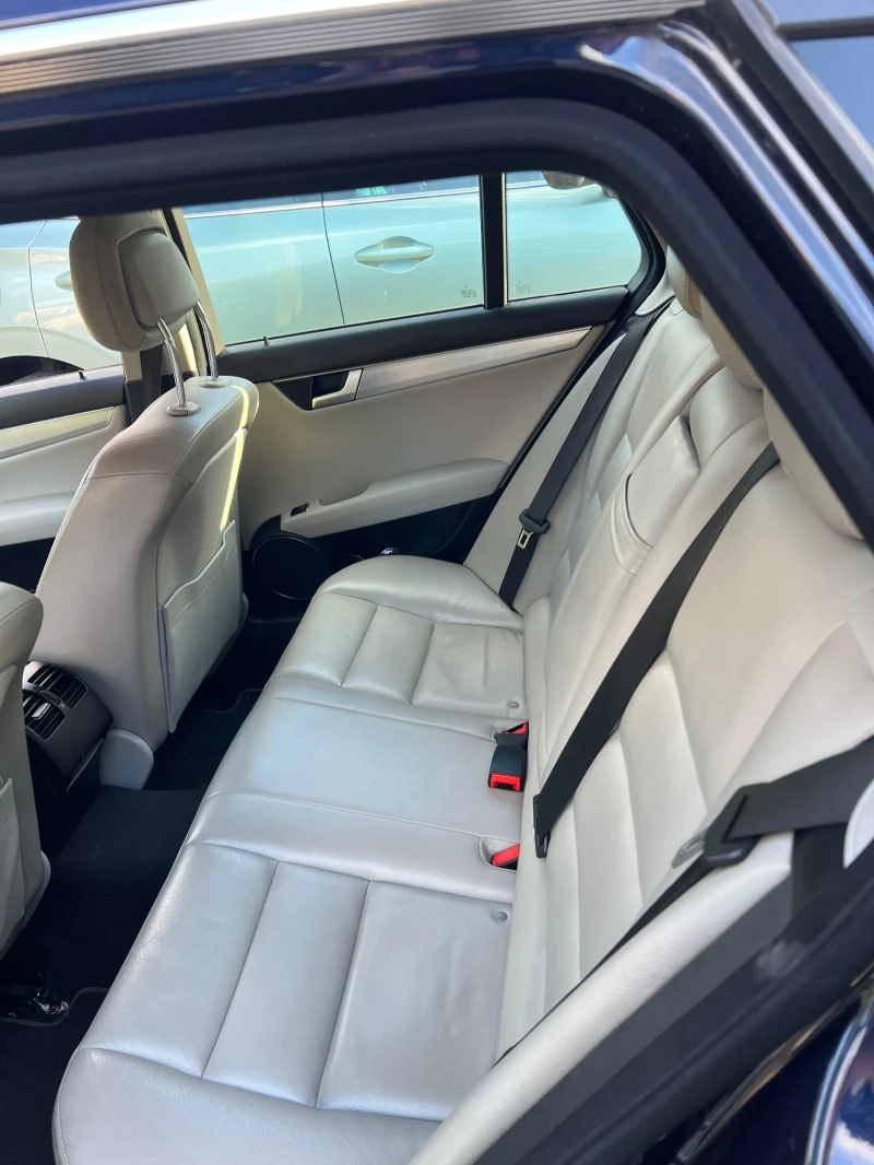 Mercedes-Benz C 200 C200, снимка 5 - Автомобили и джипове - 51276577