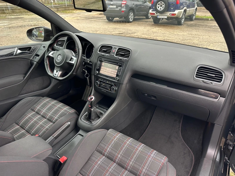 VW Golf 2.0TSI GTI, снимка 13 - Автомобили и джипове - 52470449