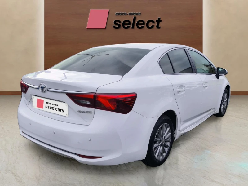 Toyota Avensis 1.6, снимка 4 - Автомобили и джипове - 52473597