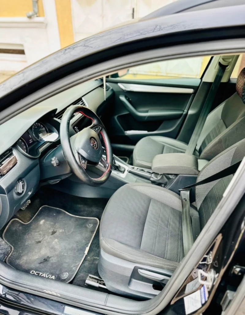 Skoda Octavia 1.6 tdi, снимка 9 - Автомобили и джипове - 52564923