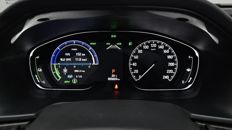 Honda Accord 10th Generation 2.0 Hybrid, снимка 7 - Автомобили и джипове - 52632147