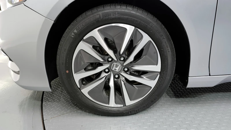 Honda Accord 10th Generation 2.0 Hybrid, снимка 3 - Автомобили и джипове - 52632147