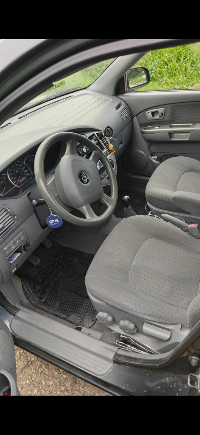 Kia Carens 1.6 газ, снимка 6 - Автомобили и джипове - 52773301