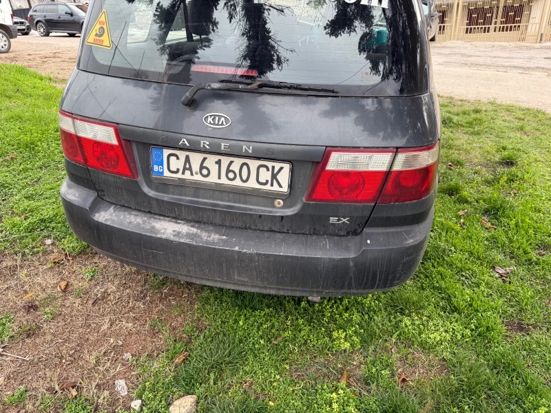 Kia Carens 1.6 газ, снимка 4 - Автомобили и джипове - 52773301