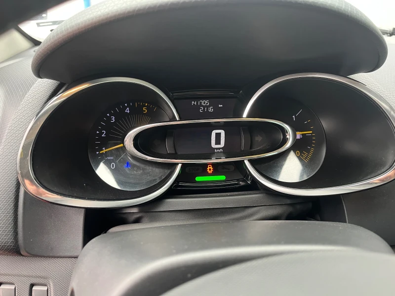 Renault Clio, снимка 7 - Автомобили и джипове - 52787330