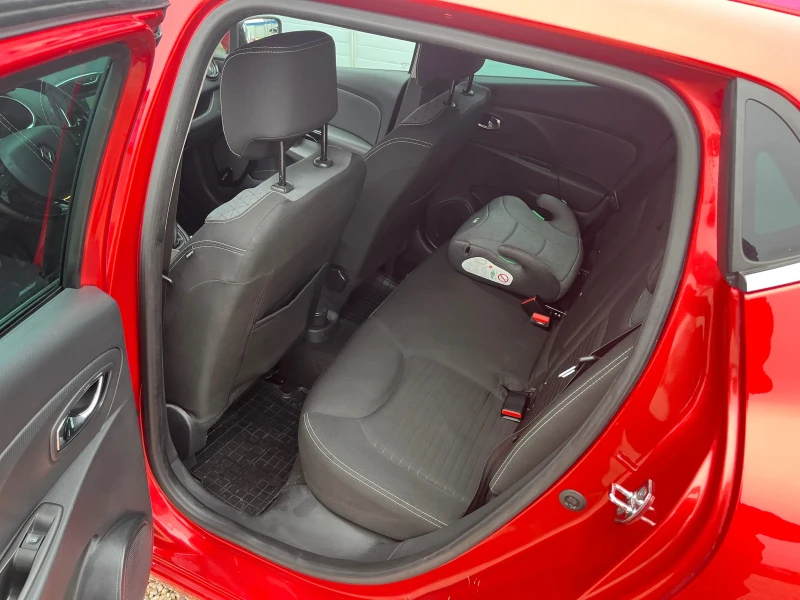 Renault Clio, снимка 15 - Автомобили и джипове - 52787330