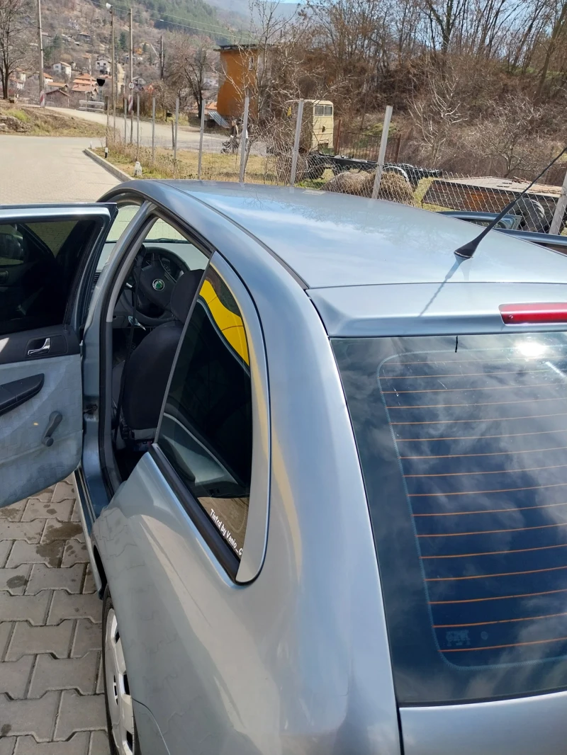 Skoda Fabia, снимка 5 - Автомобили и джипове - 53303239