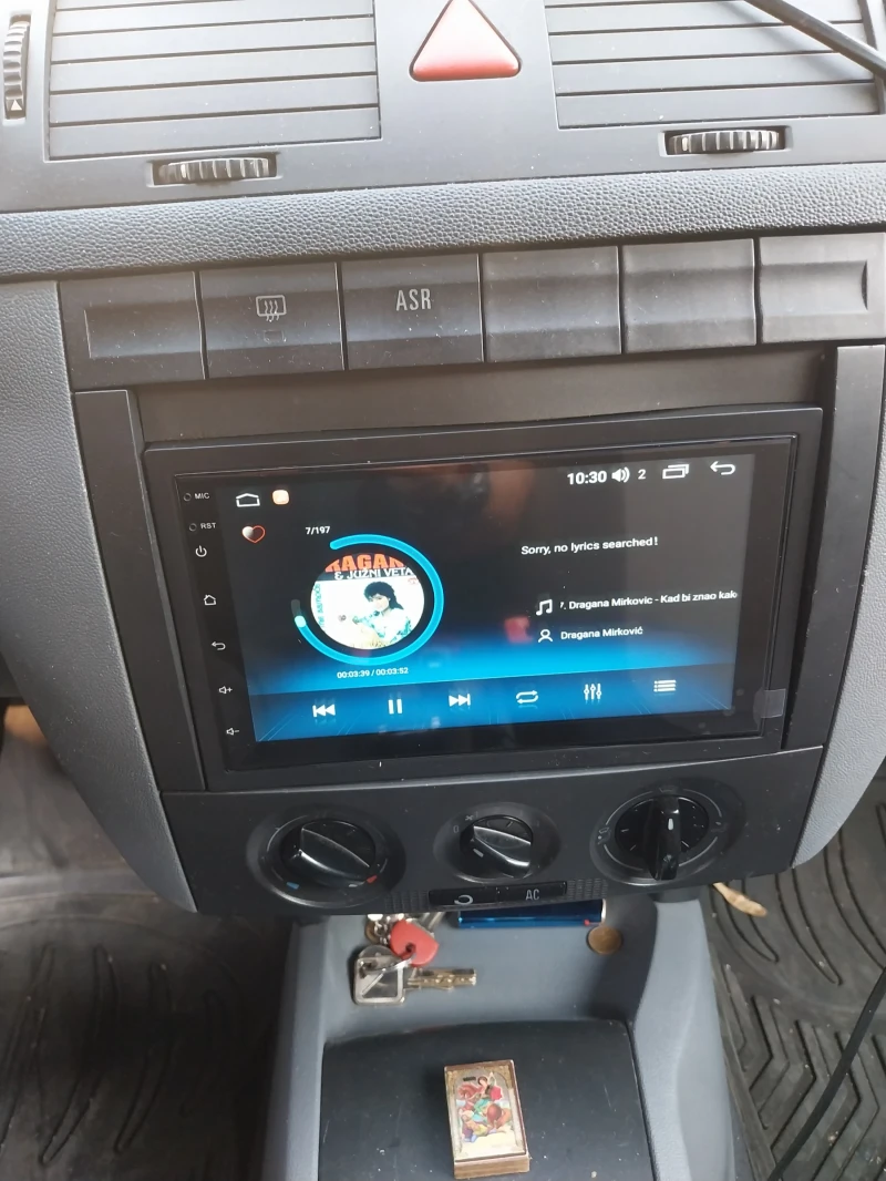 Skoda Fabia, снимка 12 - Автомобили и джипове - 53303239