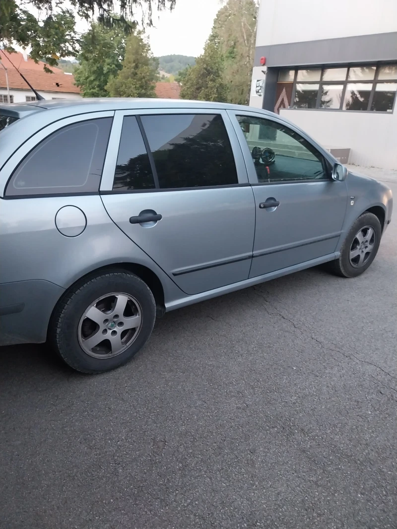 Skoda Fabia, снимка 8 - Автомобили и джипове - 53303239