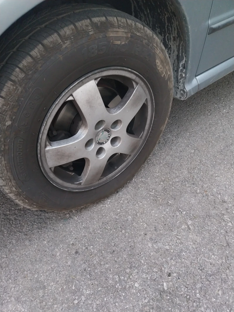 Skoda Fabia, снимка 13 - Автомобили и джипове - 53303239