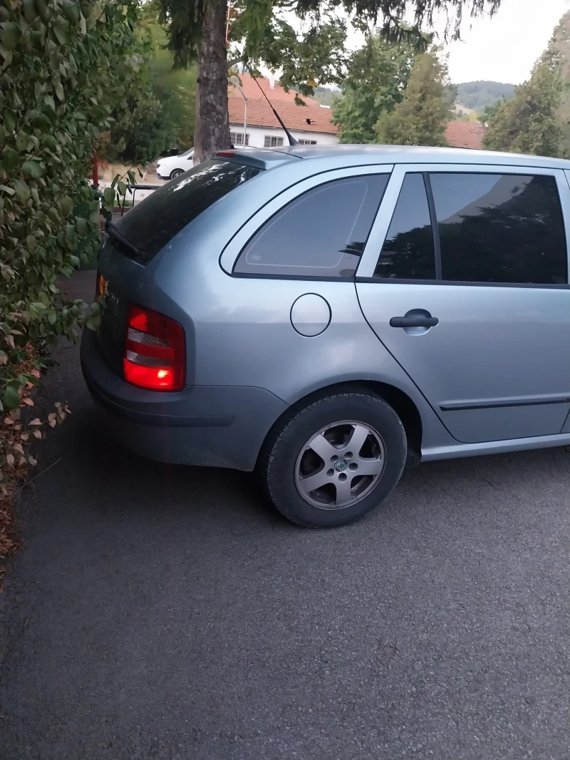 Skoda Fabia, снимка 9 - Автомобили и джипове - 53303239