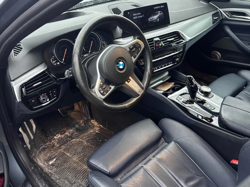 BMW 530 2018 XDRIVE * ДИСТРОНИК* 360 КАМЕРА* HEAD UP* , снимка 7 - Автомобили и джипове - 53136558