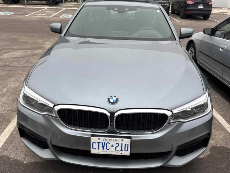 BMW 530 2018 XDRIVE * ДИСТРОНИК* 360 КАМЕРА* HEAD UP* , снимка 2 - Автомобили и джипове - 53136558