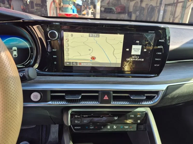 Kia K5 2.0 Noblesse, снимка 14 - Автомобили и джипове - 56355391