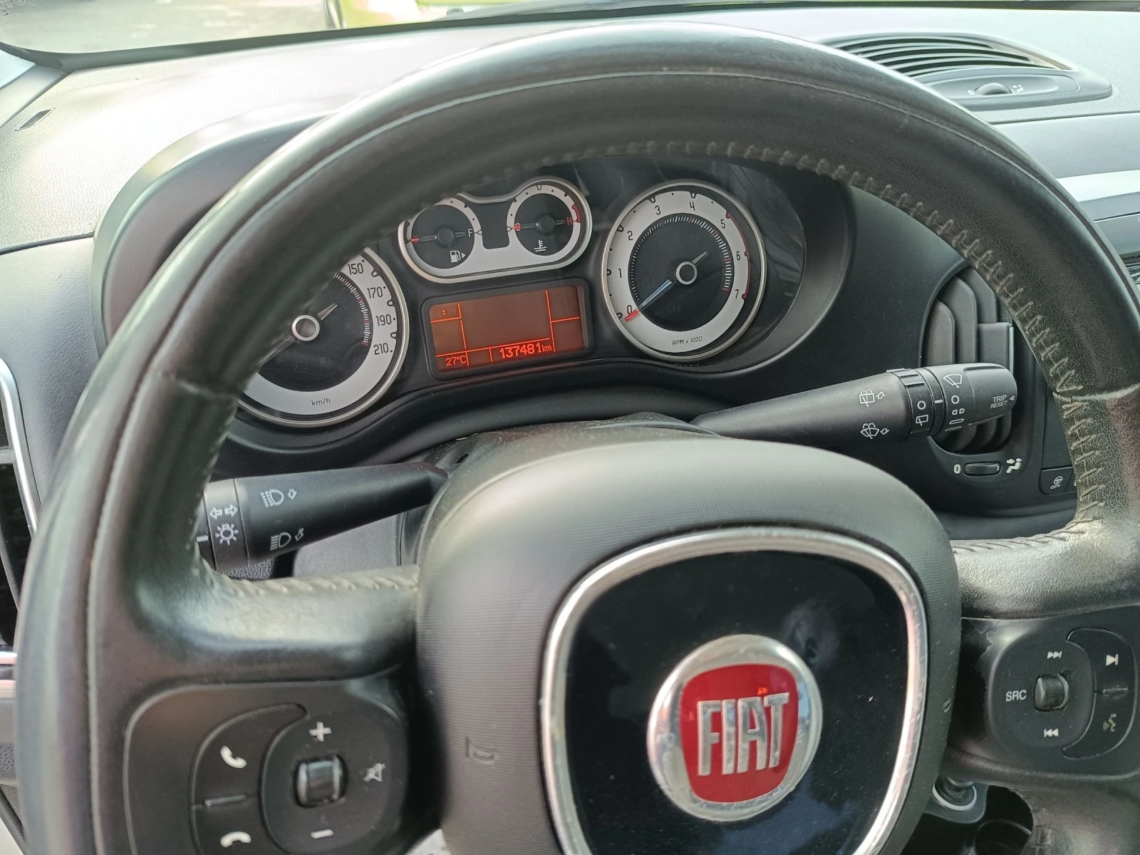 Fiat 500L PANORAMA - изображение 7