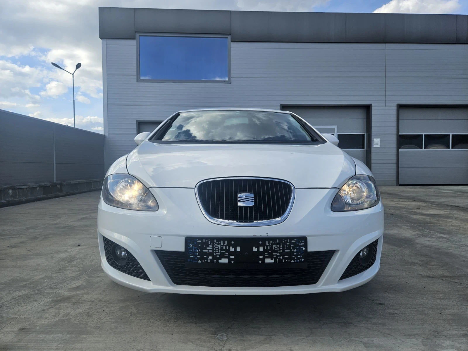 Seat Leon 1.6 TDI / 105 К. С.  COPA - изображение 4