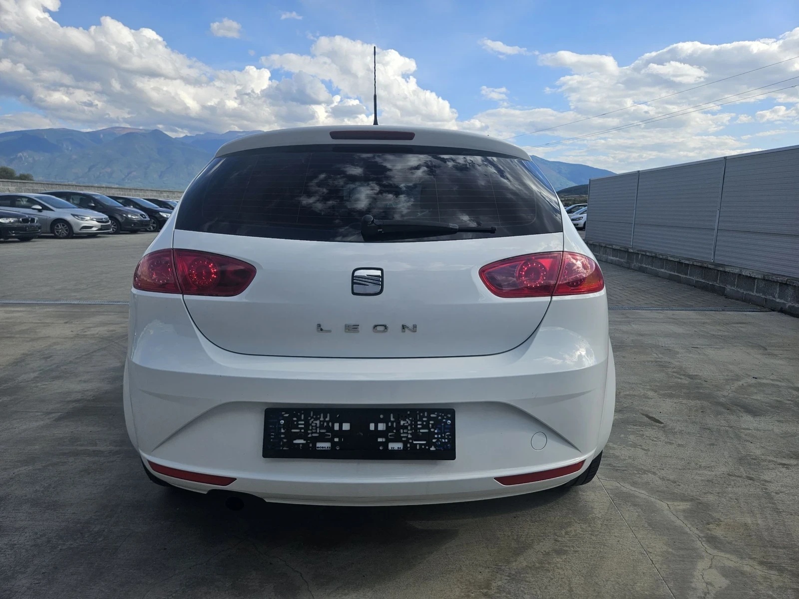 Seat Leon 1.6 TDI / 105 К. С.  COPA - изображение 7