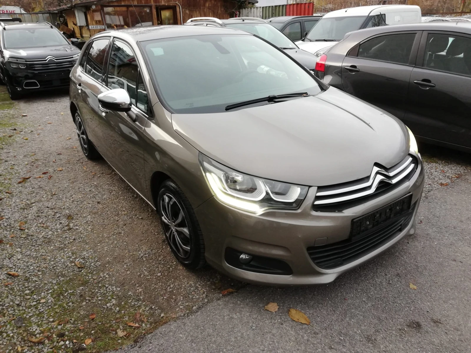 Citroen C4 1.2i euro 6b Автоматик  - изображение 3