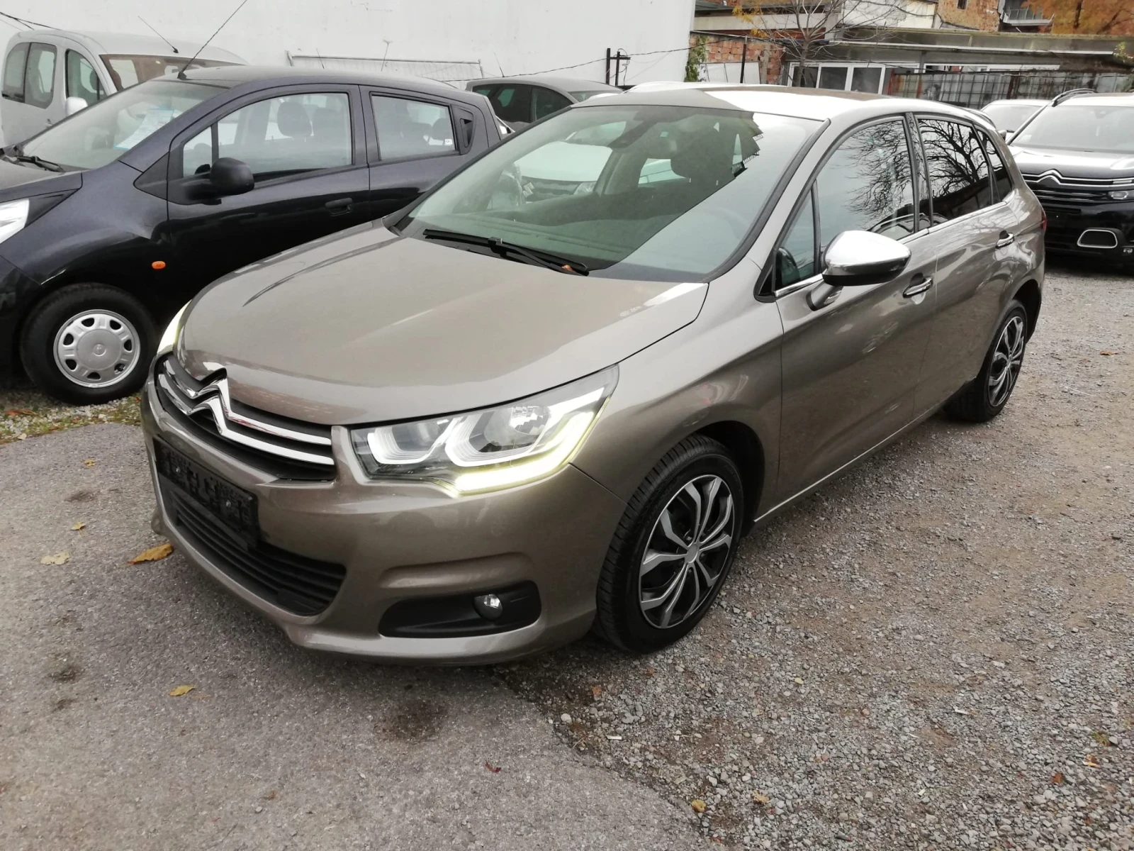 Citroen C4 1.2i euro 6b Автоматик  - изображение 2