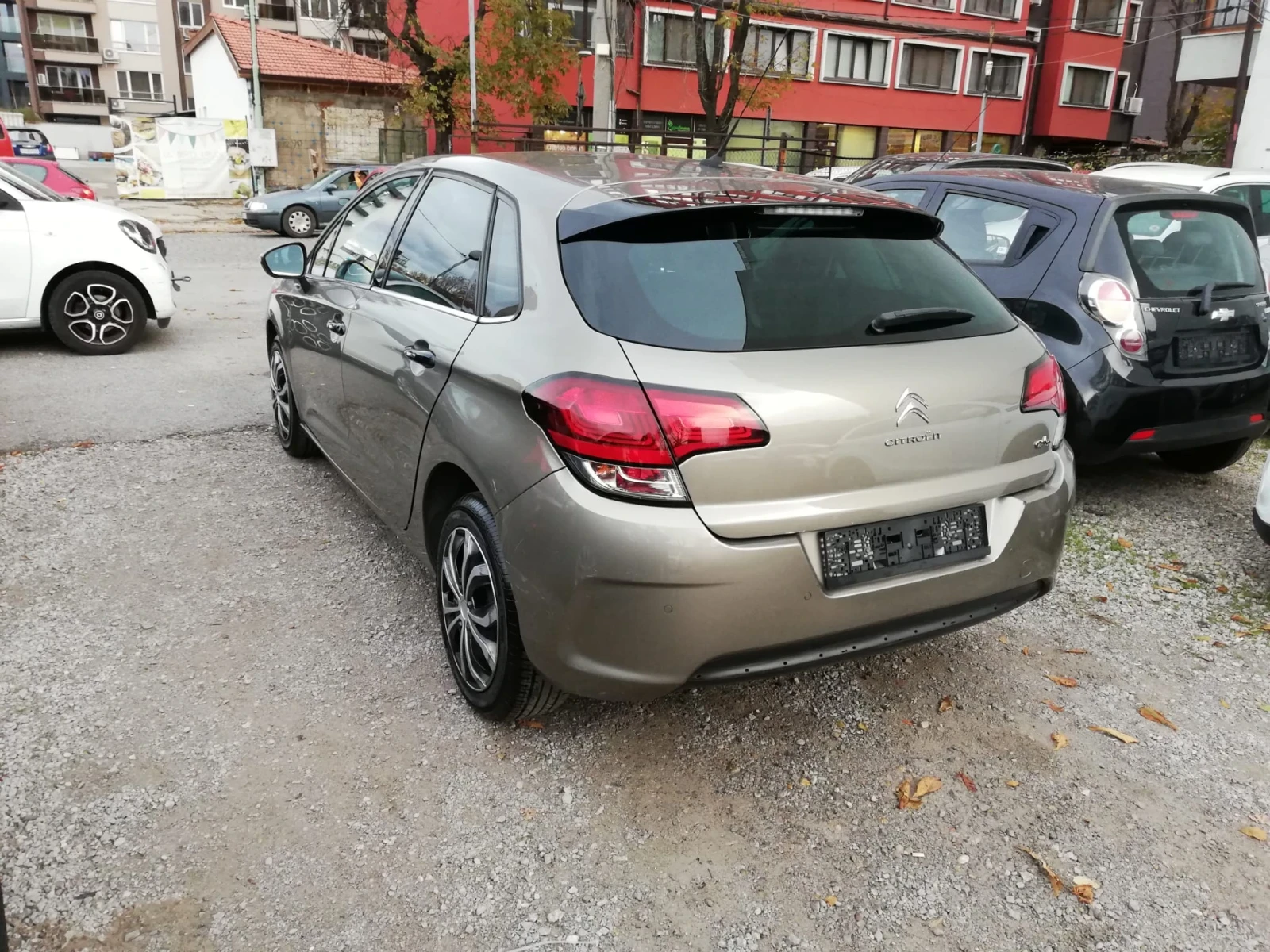 Citroen C4 1.2i euro 6b Автоматик  - изображение 4