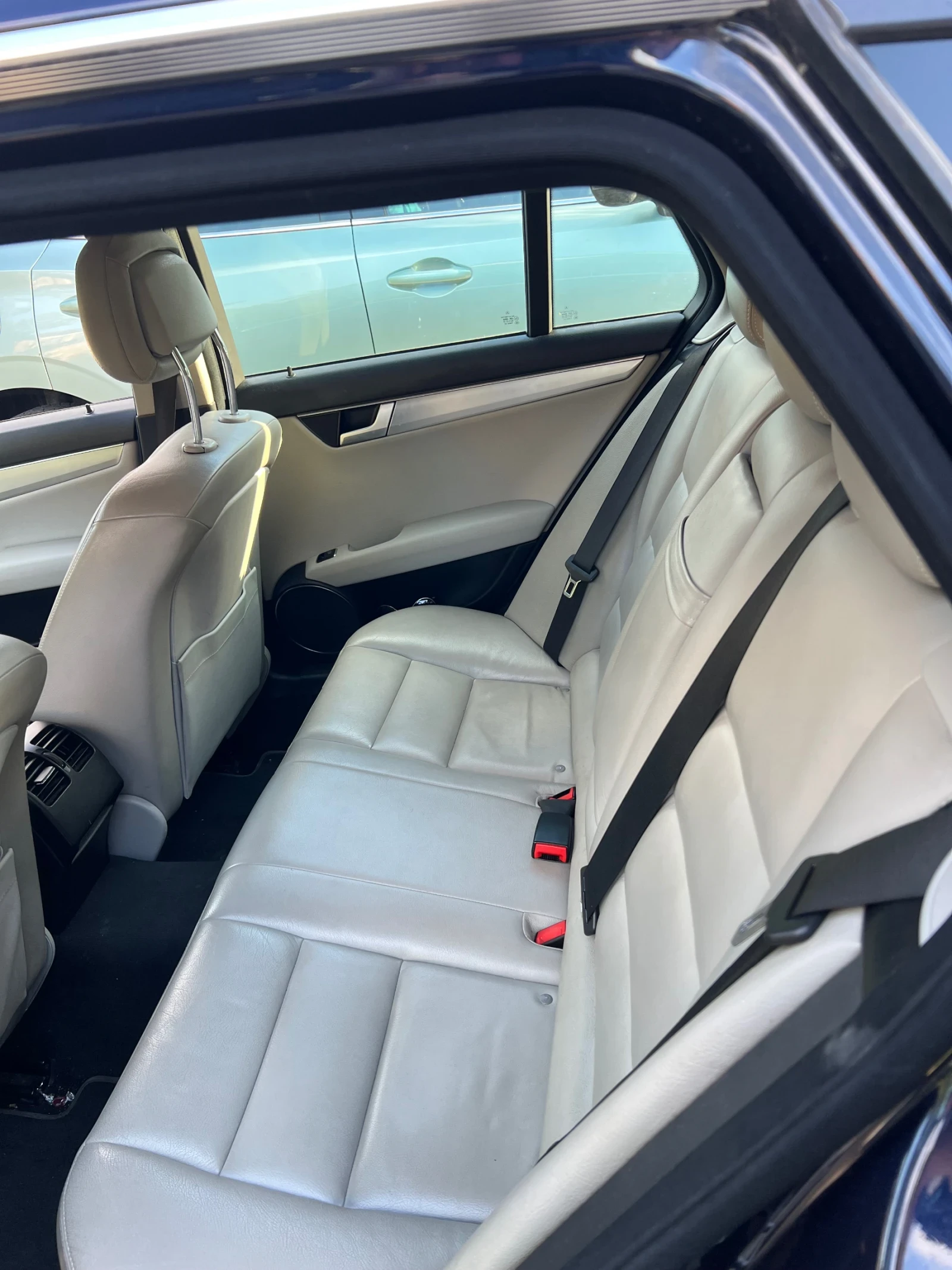 Mercedes-Benz C 200  - изображение 5