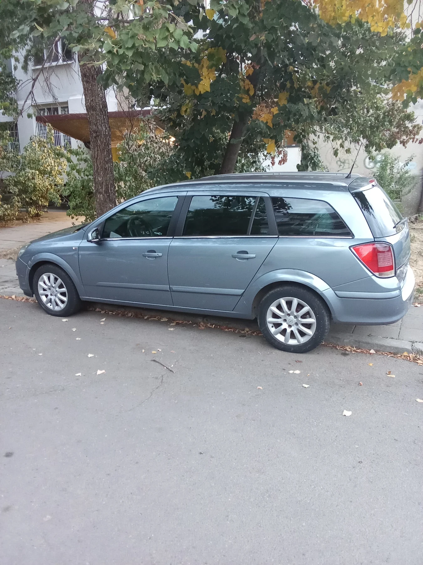 Opel Astra 1.7 - изображение 8
