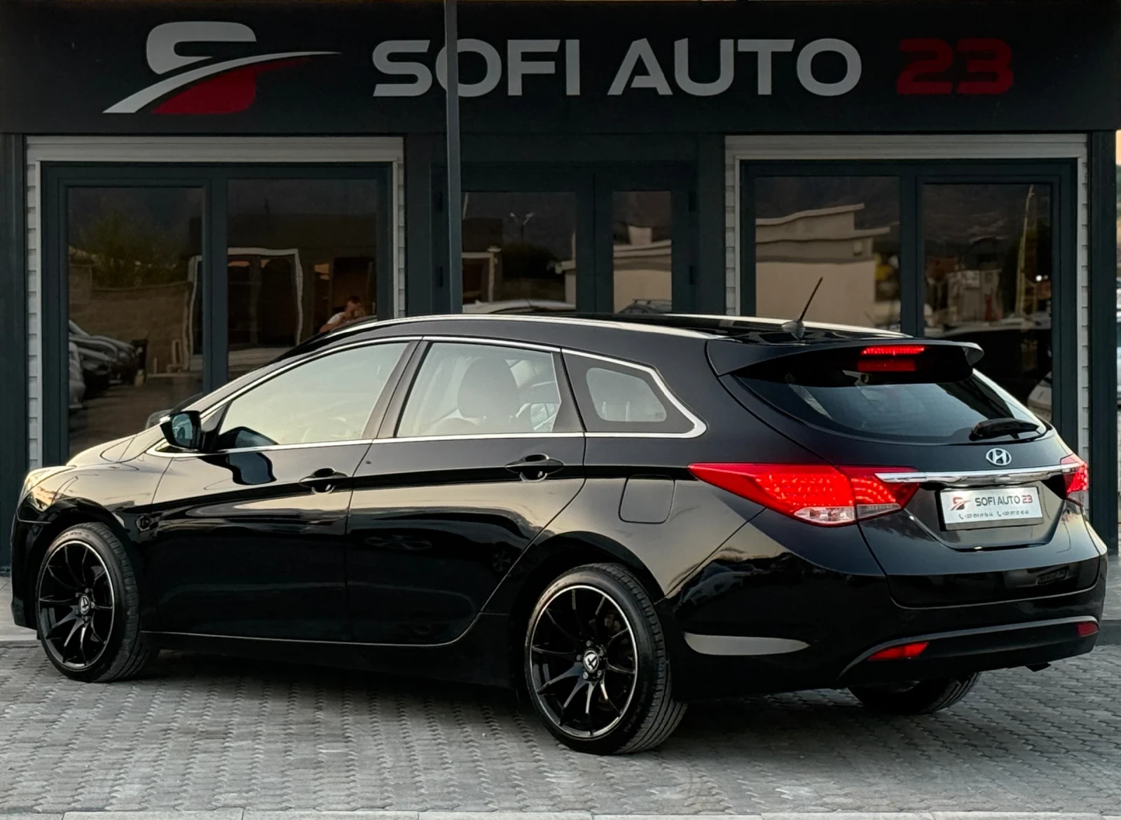 Hyundai I40 1.7 CRDI! ПЪЛНА СЕРВИЗНА ИСТОРИЯ!АВТОМАТИК - изображение 6