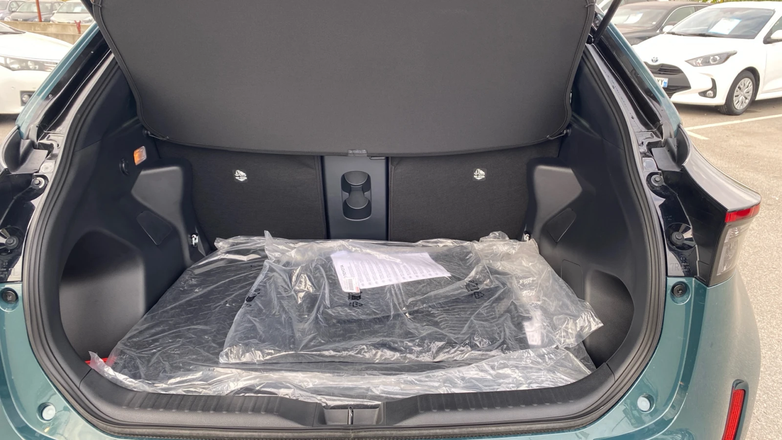 Toyota Yaris Cross 1.5 HEV, Elegance,   | Mobile.bg   12