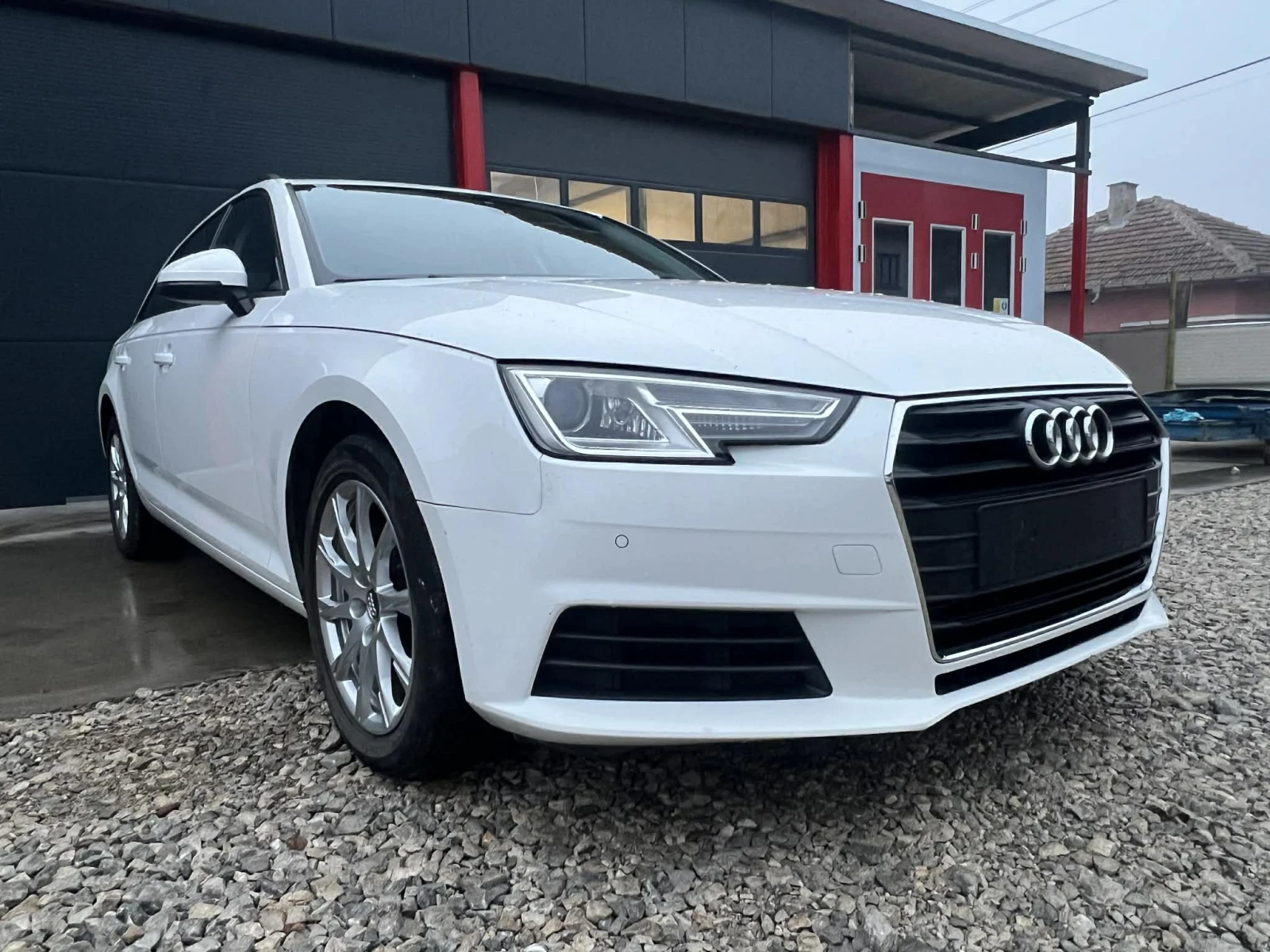 Audi A4 G-TRON 2.0 TFSI, снимка 7 - Автомобили и джипове - 53713958