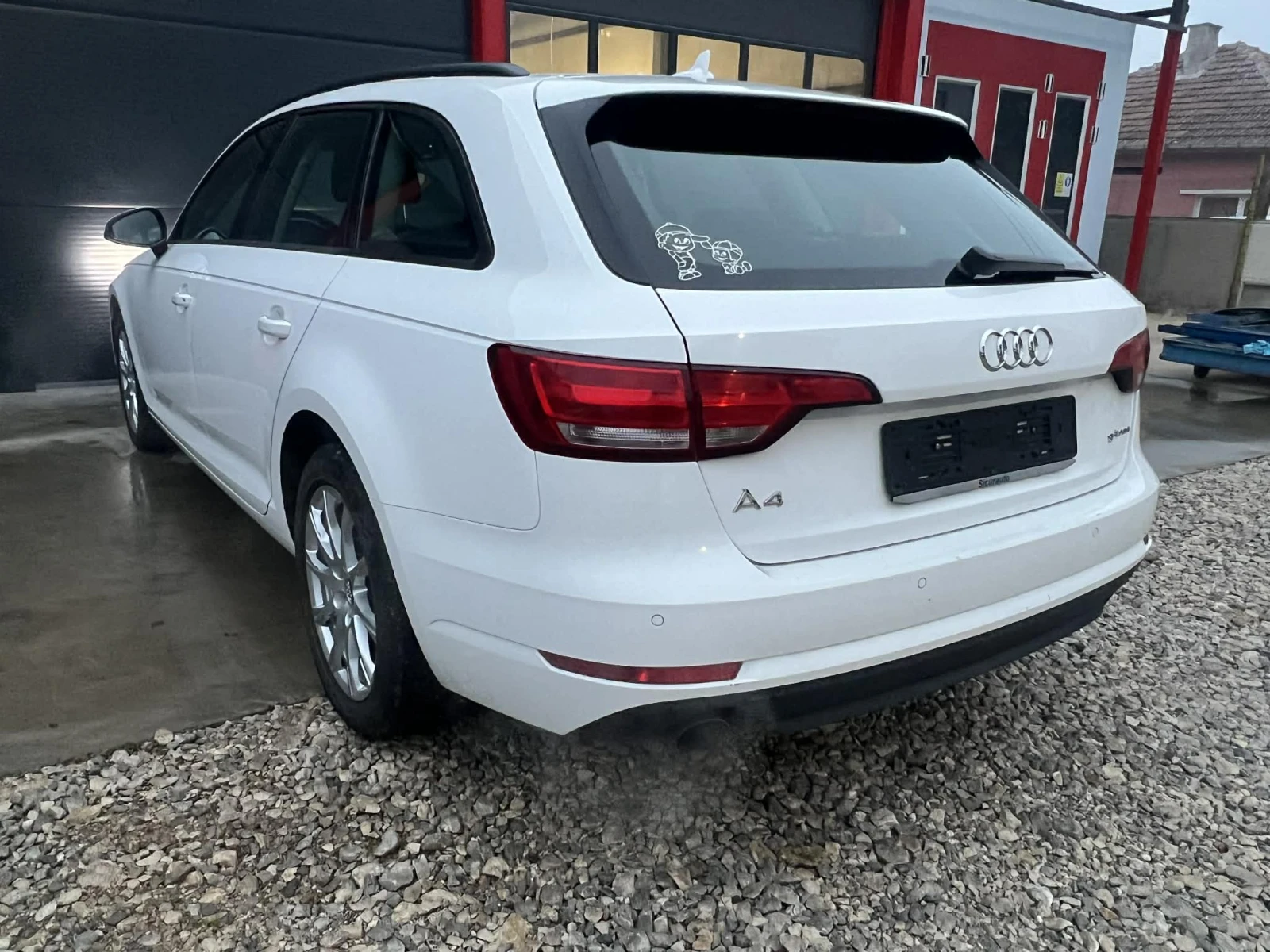 Audi A4 G-TRON 2.0 TFSI, снимка 11 - Автомобили и джипове - 53713958
