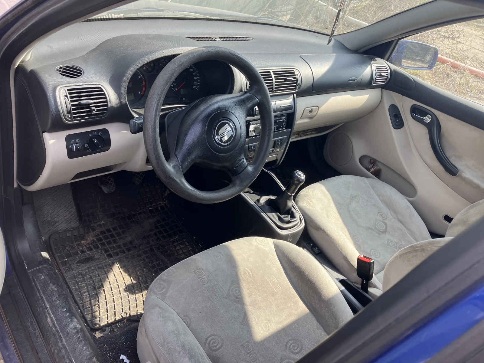 Seat Leon, снимка 5 - Автомобили и джипове - 53907755